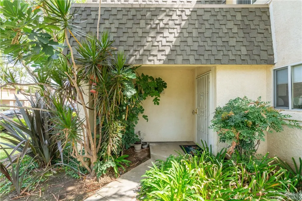 19036 Kittridge Street 1, Reseda, California 91335 home-pic-0